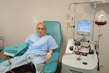  4 марта 2024 года в Кировском НИИ гематологии и переливания крови, 39-летняя калининградка Сурская Елена Олеговна стала очередным донором костного мозга 