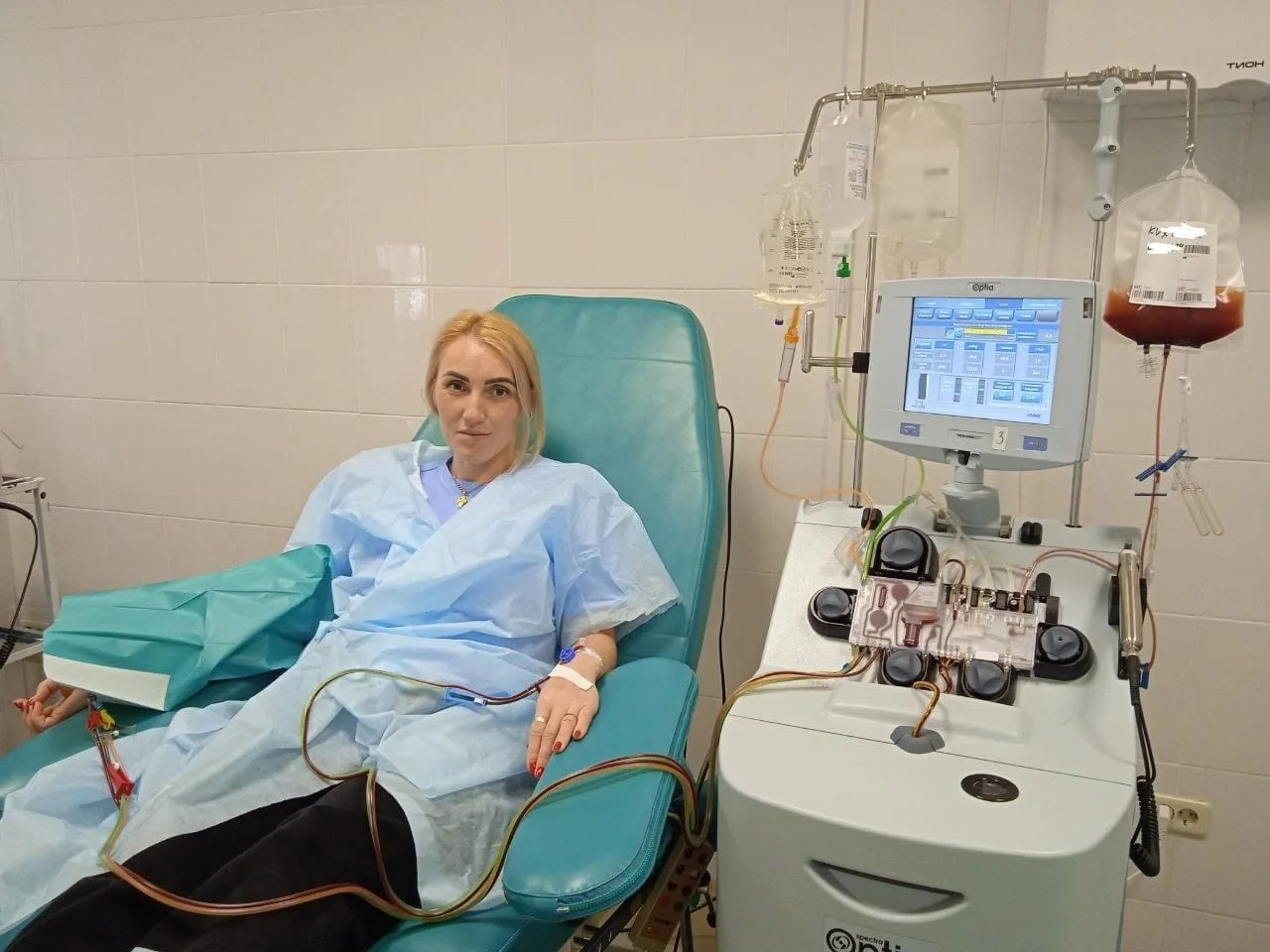  4 марта 2024 года в Кировском НИИ гематологии и переливания крови, 39-летняя калининградка Сурская Елена Олеговна стала очередным донором костного мозга 