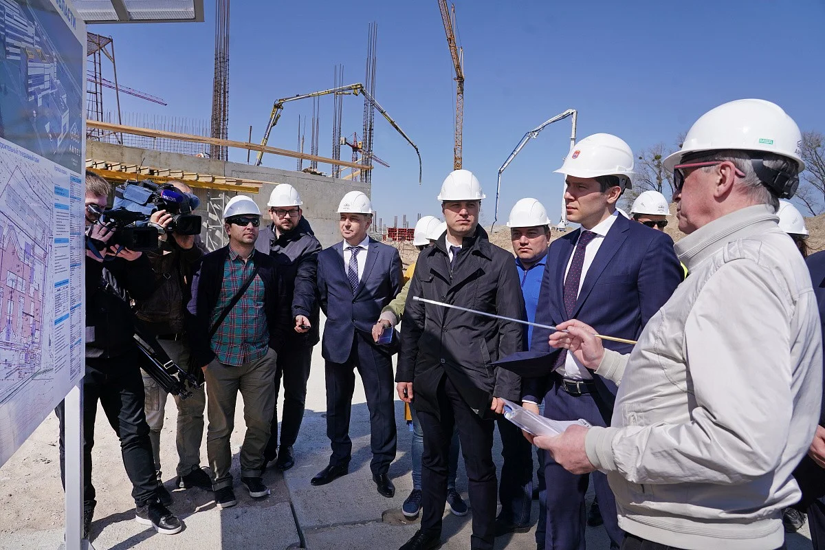 На строительстве онкоцентра завершается возведение нулевого цикла