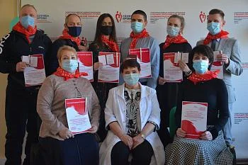 17 марта 2021 года в торжественной обстановке калининградцы получили звания «Почетный донор России».