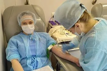 В капле крови - море жизни!