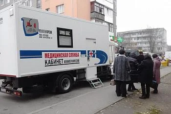 За четыре часа работы исследование на передвижном маммографе прошли двадцать три женщины За четыре часа работы исследование на передвижном маммографе прошли двадцать три женщины